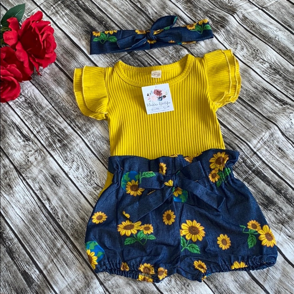Yellow sunflower 3pc outfit!